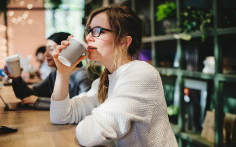 怎么发文挽回女生感情,挽回女生感情，教你实用技巧