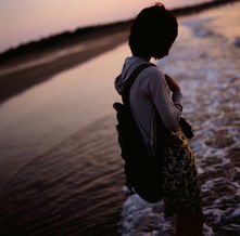 女人伤心的挽回方式,挽回女人心情，情感抚慰的技巧。