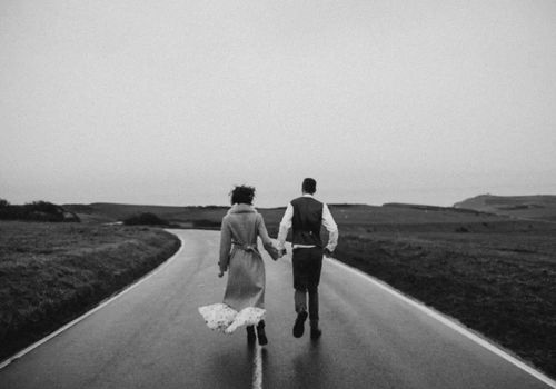 背叛婚姻男人还能挽回吗，如何挽救背叛婚姻的男人？