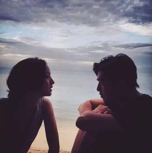 女朋友逃跑怎么挽回,女友离开怎样挽回？