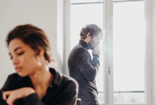 女人挽回前夫感情视频,挽回前夫：女人的心灵成长记