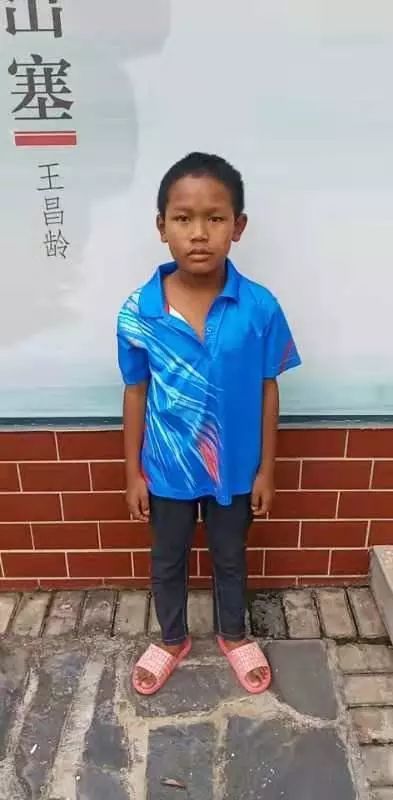 精神小伙挽回形象,年轻人积极改进形象，取得成功