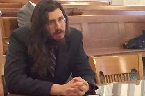 男子死皮赖脸挽回前妻全集,男子不懈追求前妻全集