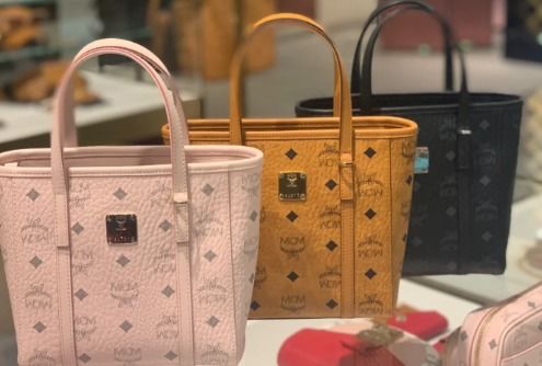 挽回文案夏天包包,夏天必备：时尚好搭配的包包！