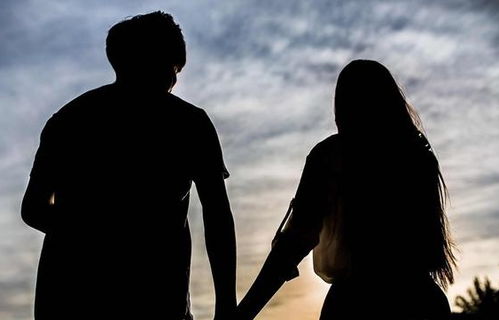 挽回男友时他沉默,挽回男友，如何打破沉默？