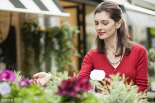 搞笑女挽回形象图片,搞笑女翻身不难：勇担不幸主角