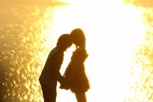 女生告白失败怎么挽回,女生告白失败后挽回的秘诀