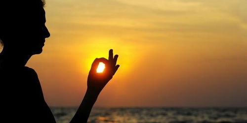 错过的就不要挽回,错过就放手，挽回不来。