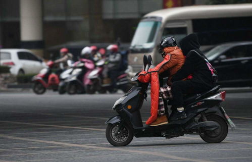 骑重机挽回男友,骑摩托追回前男友