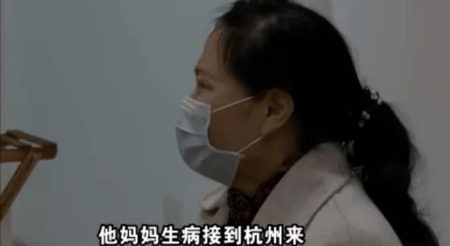 男生跪着挽回女朋友,男生跪地挽回女友