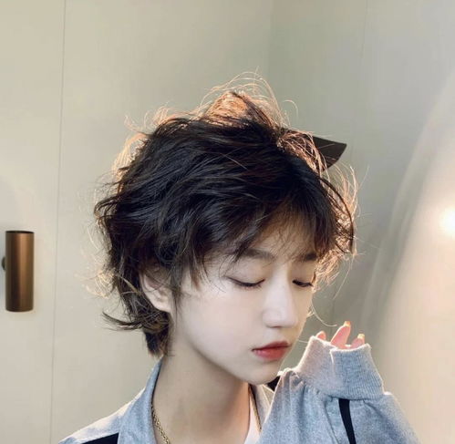 剪短发后悔怎么挽回,剪短发后悔，怎样补救？