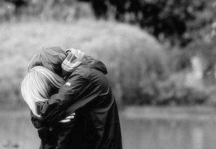 怎么利用朋友挽回前任,如何借助朋友挽回前任