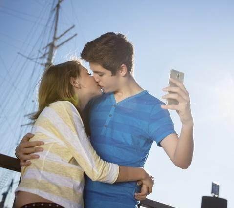 小伙挽回感情现场视频,小伙现场挽爱，真情流露！