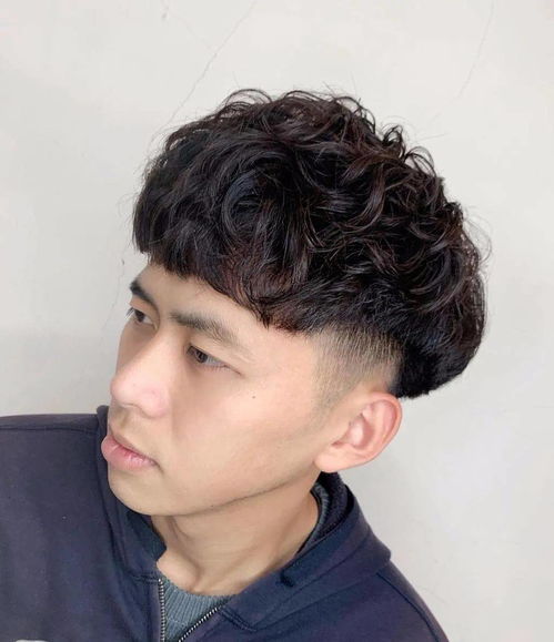 挽回男人发型中短发,中短发优雅回归：男士发型调查