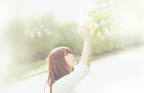 挽回年轻女性的小说,年轻女性的救赎