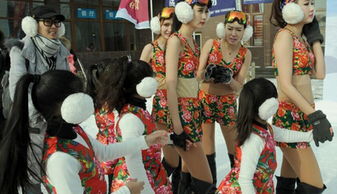 带花车站挽回东北女友，东北男子乘花车奔赴远方，在车站等候女友的拥抱