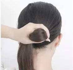头发多用簪子怎么挽回,头发多了怎么办？教你簪子扎发，甩掉厚重感