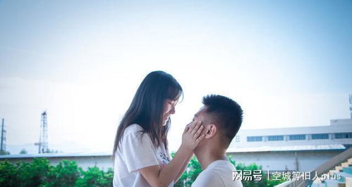 相亲小伙为了挽回女生,相亲男生努力挽回女友的心