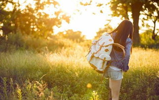 同事爱人挽回话文案,怎样挽回同事爱人？中式文案不到40字