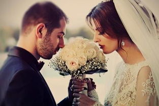 父母离婚怎么挽回她,如何挽回父母离婚的家庭？