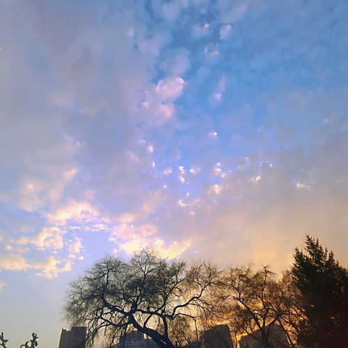 过去的事情没法挽回,无法挽回的过去