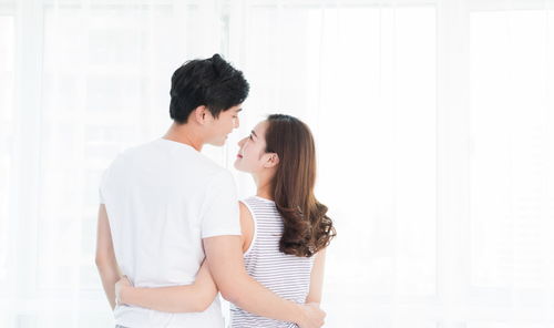 离婚后挽回老公歌曲,挽回爱情：离婚后如何重修旧好