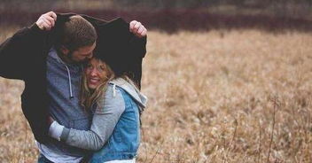 和前妻断联挽回,挽回前妻：重新联系，重修爱情。