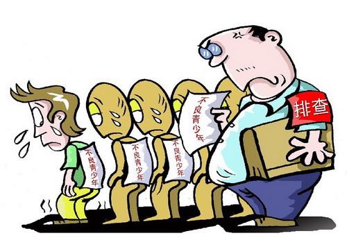 用刀吓唬孩子怎么挽回,用刀吓唬孩子的错误行为该如何改正？