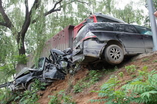 司机挽回自己的生命,车祸司机成功逆袭生命