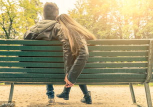 女生该怎么挽回男生,女生如何赢回男友的心