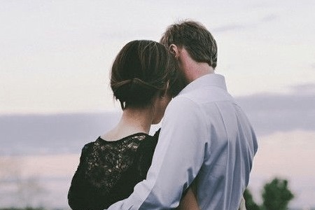 老婆说恨我还能挽回,夫妻关系危在旦夕？如何挽回老婆的爱！