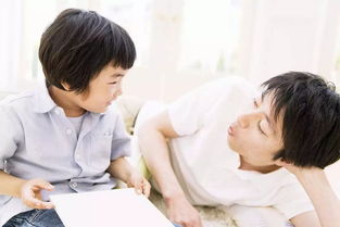 帮周老师挽回形象，周老师细心关爱学生，赢得学生一致好评