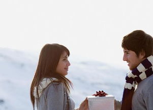总是女生挽回男生礼物好吗，挽回爱情：男生也需要礼物吗？