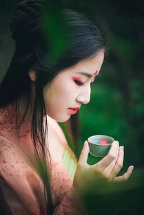 挽回后女人的表现,神态自若，重拾自信：挽回后女人的表现